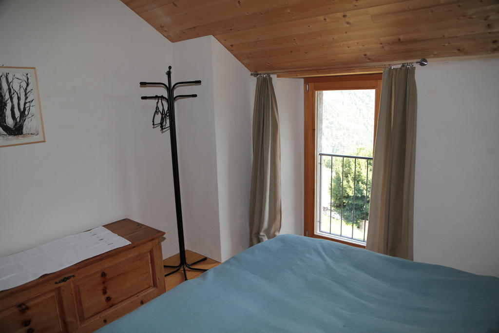 Casa Flora Daire Verdabbio Oda fotoğraf
